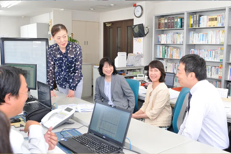 事務所のサービスについて