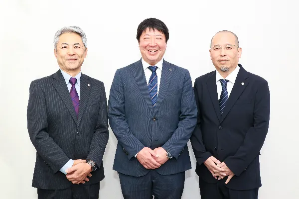 3名の税理士が連携する専門チーム
