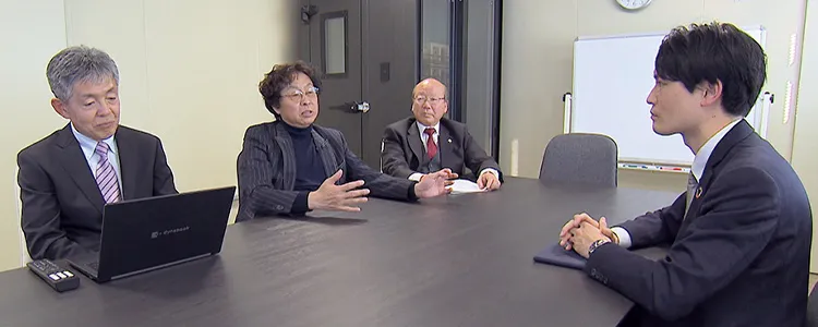 業績報告会で岩谷社長は直近の業績と見通しを説明