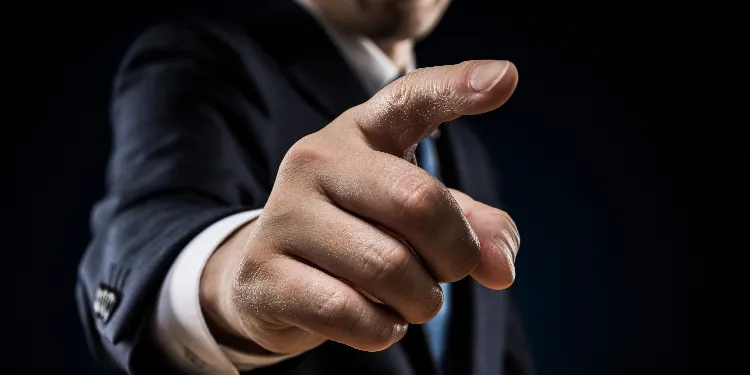 “カスハラ”対策が義務に！　労働施策総合推進法改正のポイントは？