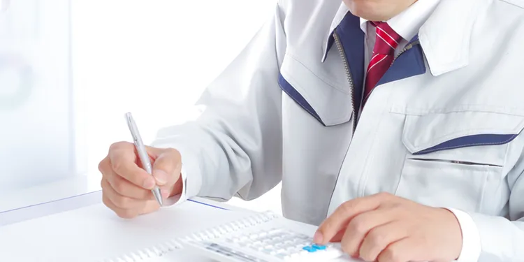 資金繰りをする経営者のイメージ