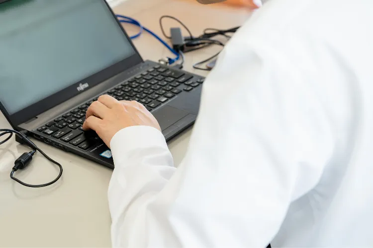 デジタル化支援に力を入れている理由は何ですか?