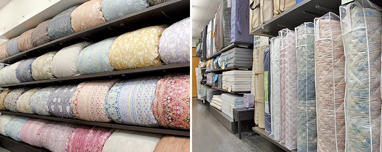 本社店舗では１階で羽毛布団や季節寝具、2階でオーダー枕や敷き寝具を販売している