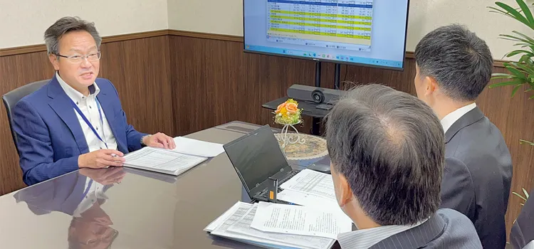 花祭壇を自社工場で制作して現場に送る